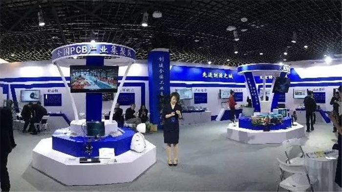 楊曉輝發(fā)表《大數(shù)據(jù)時(shí)代下的制造業(yè)數(shù)字化變革》主題演講