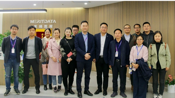 華商網領導一行來訪美林數據考察交流